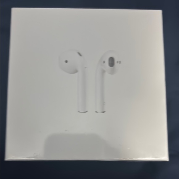 Apple AirPods Wireless Earbuds